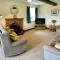 Garth- Stunning Scenic semi-rural Cottage with Games room
