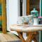 Unique Upcycled Straw Trailer Westcote - 霍伊克