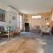 Panoramic Cottage Retreat-By Traum