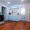 Historic w/deck, king bed & air by Lake Michigan