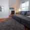 Historic w/deck, king bed & air by Lake Michigan