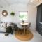The Paddocks Cabin - Stylish, Cozy & Private