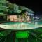 Aristides Hotel