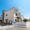 Sea Front Oceanus H3 by Ezoria Villas