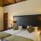 Mongena Private Game Lodge - Rust de Winter