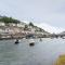 Large House in Looe, Near Beach and Bars with Great Views, Free Parking and Free Access to a Nearby Indoor Swimming Pool - Looe