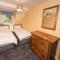 Large House in Looe, Near Beach and Bars with Great Views, Free Parking and Free Access to a Nearby Indoor Swimming Pool - Looe
