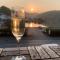 Large House in Looe, Near Beach and Bars with Great Views, Free Parking and Free Access to a Nearby Indoor Swimming Pool