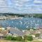 Large House in Looe, Near Beach and Bars with Great Views, Free Parking and Free Access to a Nearby Indoor Swimming Pool - Looe