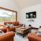 Luxury Mountain Retreat with private hot tub 82958