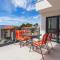 Luxury 2 bedroom apartment with sea view