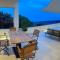 Exclusive 2 Bedroom Seafront Suite with jacuzzi