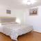 Sunny Flat - SELF Apartments