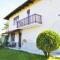 Holiday home in Asti with a lovely hill view from the garden - Moncucco Torinese