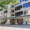 Kuhio Banyan Hotel (with Kitchenettes)