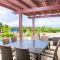 Pristine Bay Beach Home 104 - French Harbor