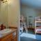 27 Gannet Home feat Kayaks and Bikes - صنريفير