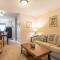 Comfortable 09 Lodge Condo Minutes Away from Downtown Hood River