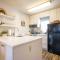 Comfortable 09 Lodge Condo Minutes Away from Downtown Hood River