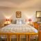 Comfortable 09 Lodge Condo Minutes Away from Downtown Hood River