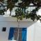 Nikos Apartments