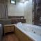 Puy Ahuzat Haosher Hotel