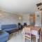 Zuydcoote B0 - 1 bedroom 5p - groundfloor - sunny located at 5 steps from the sea