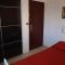 Near the beach, 8 bedrooms, sleeps 22, Jacuzzi, Full AC, BBQ, 2 kitchens, 2 dishwashers, fast internet, ping pong, cars not necessary