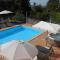 Al Villino Sunshine in villa con piscina ed idromassaggio