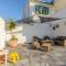 Holiday Home Nono Ante with heated pool