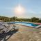 Holiday Home Nono Ante with heated pool