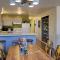 Quaint and Cozy Cottage 3 Mi to Palisade Wineries!