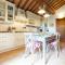 La Misura cottage with swimming pool