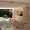 Near the beach, 8 bedrooms, sleeps 22, Jacuzzi, Full AC, BBQ, 2 kitchens, 2 dishwashers, fast internet, ping pong, cars not necessary