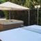 Near the beach, 8 bedrooms, sleeps 22, Jacuzzi, Full AC, BBQ, 2 kitchens, 2 dishwashers, fast internet, ping pong, cars not necessary