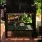Beach apartment garden and wifi