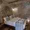 Sarnich Cave Suites