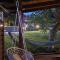 Apartament w lesie z balią