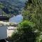 Apartment with 2 bedrooms a large terrace with magnificent view of the lake