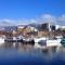Sub Penthouse Luxe suit, CBD, secure parking,