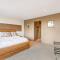 Sub Penthouse Luxe suit, CBD, secure parking,