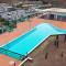 Malibu apartamento con campo de tennis y piscina con solarium