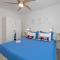 Two Flowers Luxury Apartment