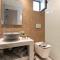 POUNEDES LUXURY SUITES