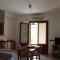 Casa Vacanze Libeccio - Villetta con giardino e piscina condominiale