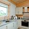 Broadpath, Great Field Lodges