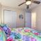 Community Pool and Dock Lake of the Ozarks Condo! - 卡姆登顿