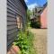 Gorgeous comfortable barn with huge private orchard in quiet Suffolk location - Depden