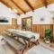 Family Getaway - Hot Tub Fire Pit & Dog Friendly