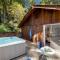 Family Getaway - Hot Tub Fire Pit & Dog Friendly